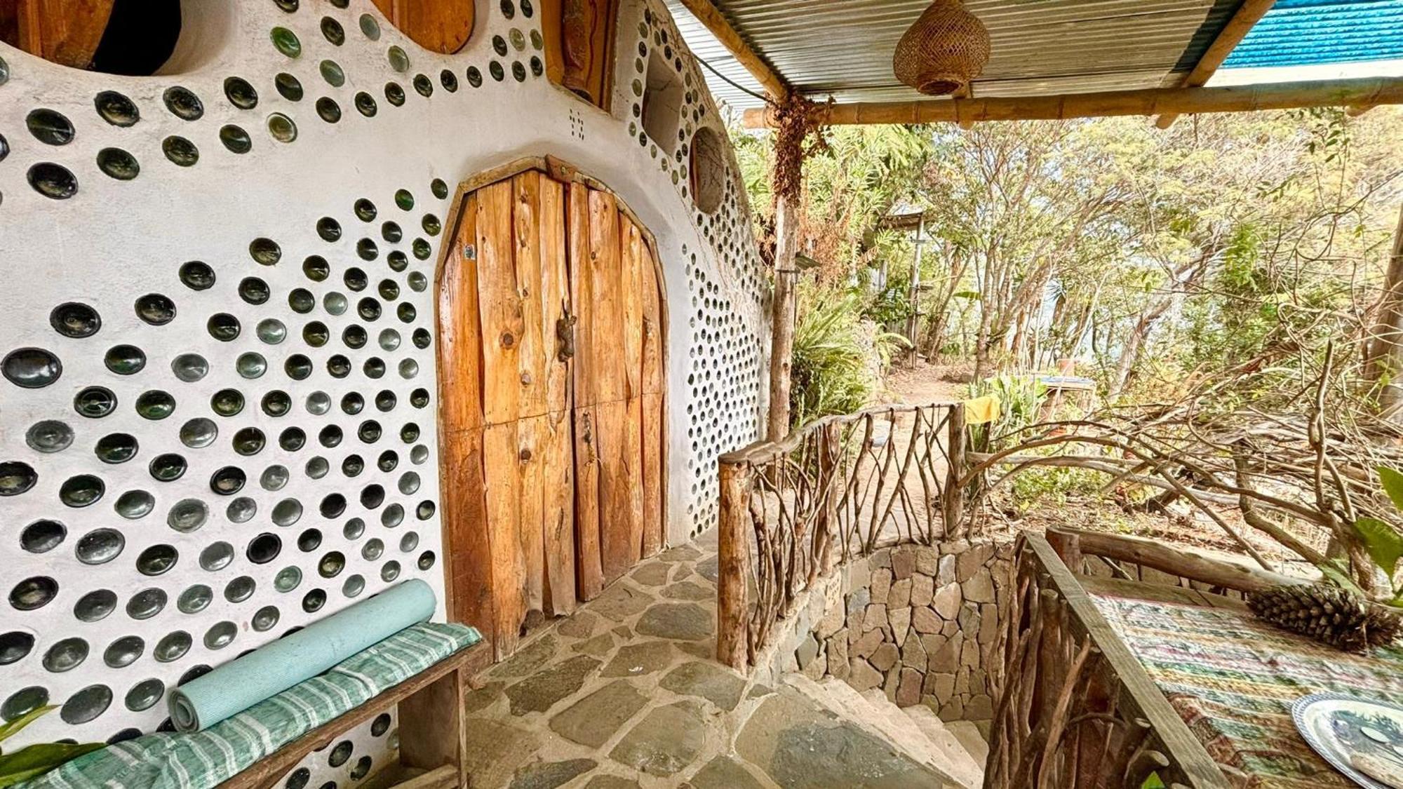 Gasthaus Earthship Atitlan San Marcos La Laguna Exterior foto